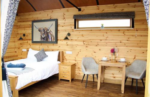 St Harmon House | Lily