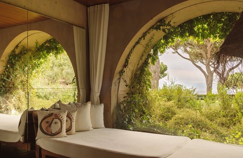 La Croix-Valmer Hotel | Lily of the Valley