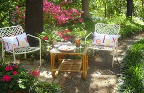 Carter Riverside House | Lily of the Valley Room