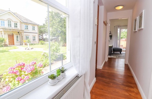 Meliden Cottage | LILY PAD, family friendly, with a garden in Dyserth