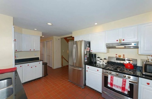 Latham House | Limbe Guest House - 2 BR Modern House