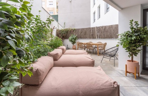 Hostafrancs Apartment | limehome Barcelona Rector Triadó|2-BR Apt+terrace
