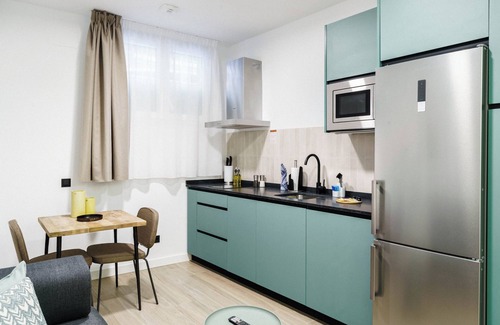 Ciudad Jardin Apartment | Limehome Madrid Calle de Matilde Diez