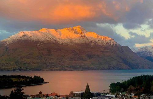 Queenstown City Centre House | Limerick Home