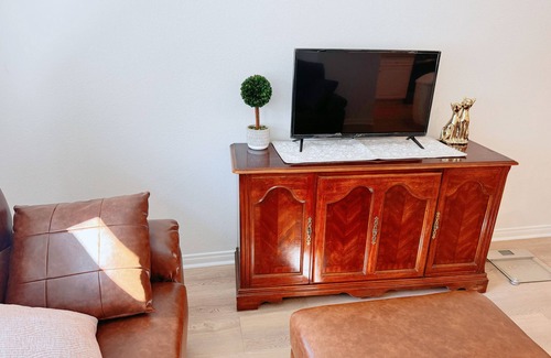 Ontario Condo | Limited Discount！ Stylish Brand New 3BR2.5BA Stay near ONT ，Ontario mills