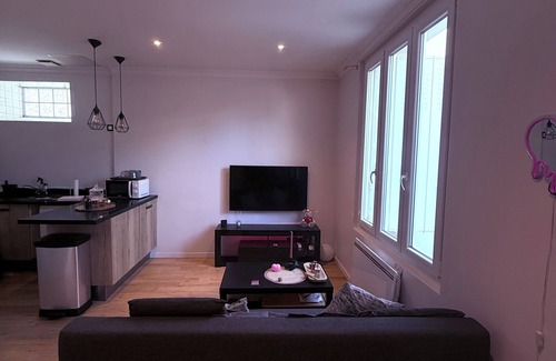 Le Perreux-sur-Marne House | LIMITLESS - Forbidden House