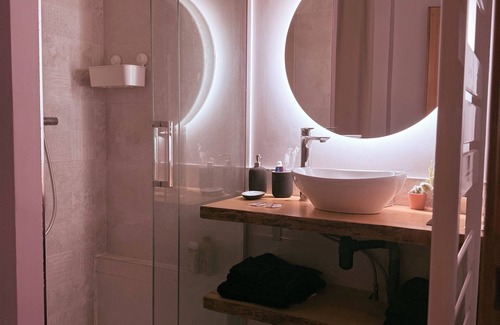 Le Perreux-sur-Marne House | LIMITLESS - Forbidden House