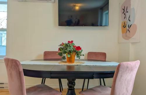 Vieux-Limoilou Apartment | Limoilou Trendy 4 pers AC Near Downtown