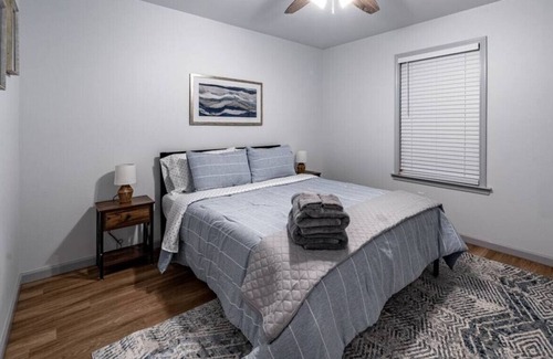 North by Northwest House | Lincoln Lodge - 3BR/2BA - New Home