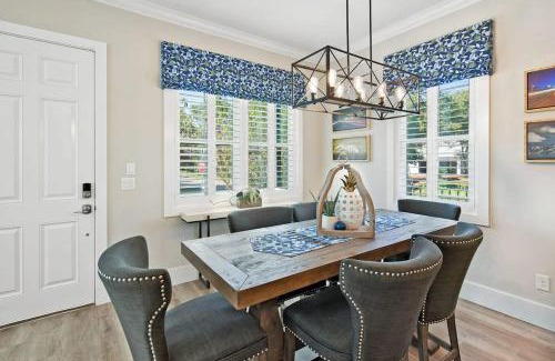 Downtown Historic District House | Lincolnville Luxe Upscale Home in Heart of St Aug