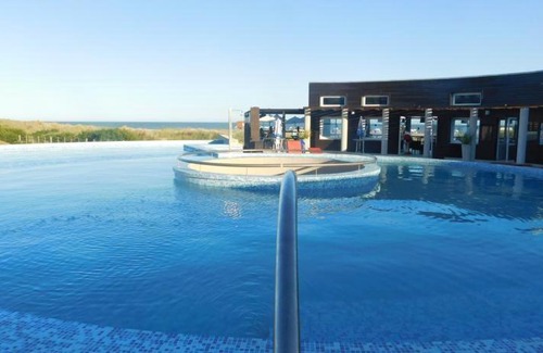 Mar de Las Pampas Apartment | Linda Bay Beach & Resort