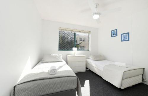 Kings Beach Apartment | Lindomare Unit 6, 11 Orvieto Tce, Kings Beach