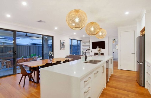 Flinders Park House | Linear Park Living - Brand New 4 Bed Family Home