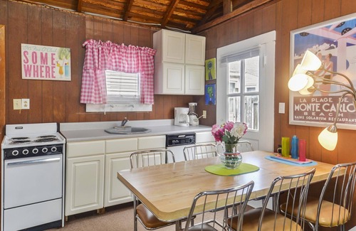 Rehoboth by the Sea Cottage | LINENS INCLUDED*! STEPS TO OCEAN, DEWEY BEACH, WALK TO RESTAURANTS & MORE. One story, 2 bedroom 1 bathroom, cottage just steps from the ocean.