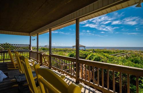 Caswell Beach House | Linger Longer by Oak Island Accommodations