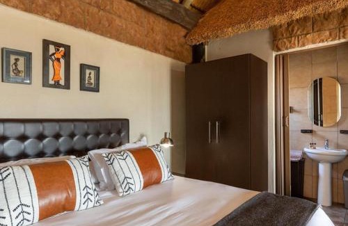 Umtshezi Cabin | Linglela Lodge