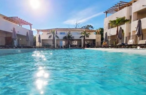 Bravone Apartment | Linguizzetta - studio climatisé - piscine partagée