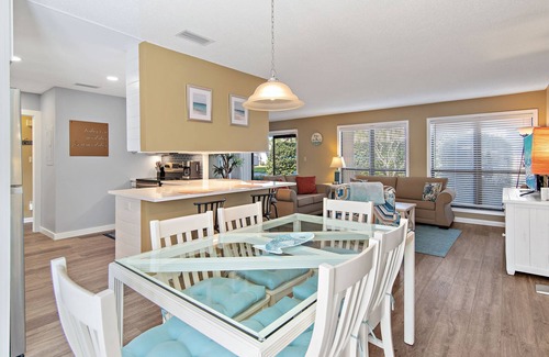 Miramar Beach Villa | Links Home at Sandestin, Golf Cart, Pool & Beach!