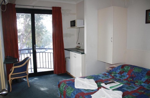 Greenwich Hotel | Linwood Lodge Motel