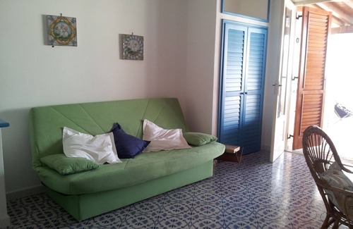 Canneto Apartment | LIPARI -Apartment located on the beach with a view of Panarea and Stromboli