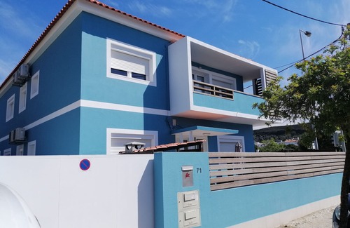 Costa de Caparica Apartment | Lisbon Beach Apartments 4. Beach 5 minutes, terrace, barbecue, pets welcome
