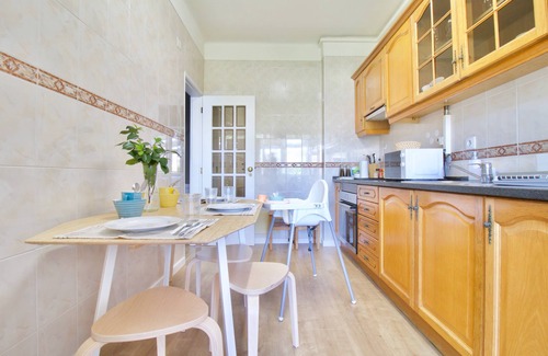 Cacilhas Apartment | Lisbon Family Nest
