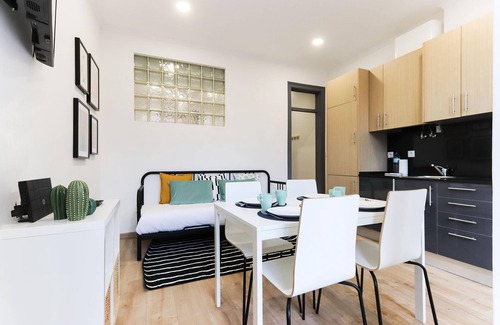 Penha de Franca Apartment | Lisbon Typical by Homing