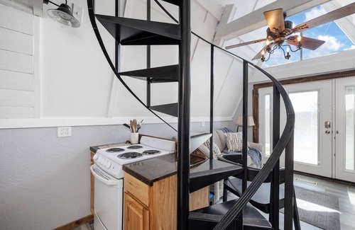 Lampe Cabin | Little Aframe w/Exclusive Fire pit, Pet Friendly, Dogwood Canyon-15 min