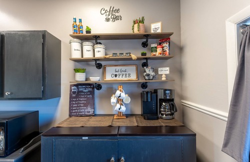 Escanaba Condo | Little Bay De Noc Inn ~ Downtown Escanaba