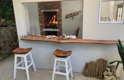 West Bank House | Little Beach Paradise