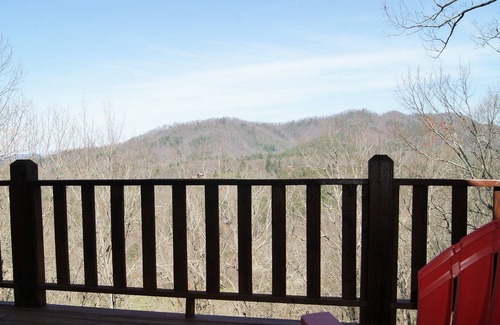 Upper Peachtree Ski Chalet | Little Bear - mountain views!!