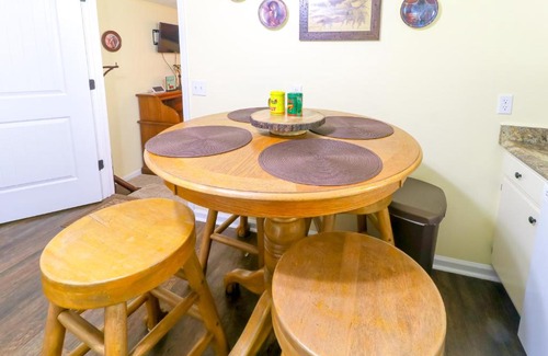 Helen House | Little Bear Retreat 1