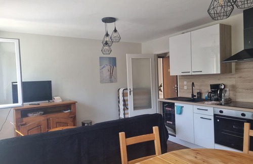 Bellefontaine Apartment | Little BELLEFONTAINE!