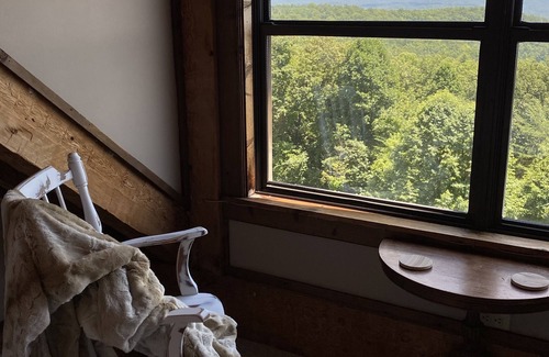 Tallassee Cabin | Little Blue Cabin in the Great Smoky Mountains