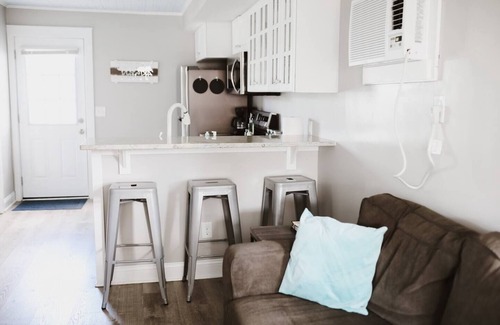 North Carolina Coast Cottage | Little Blue Cottage at CB - 2 Blocks From Beach