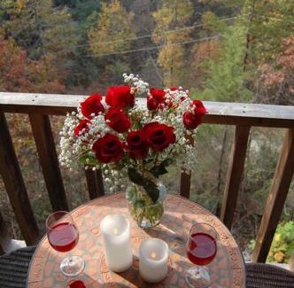 Gatlinburg - Pigeon Forge Villa | Little Cabin All To Yourself