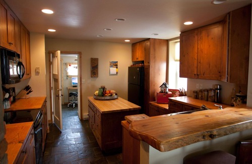 Gardiner House | Little Castle In The Heart of Gardiner
