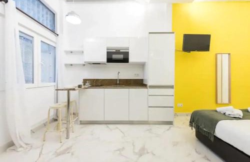 Pueblo Nuevo Apartment | Little Cozy loft Madrid free street parking WIFI Barbadillo Bis