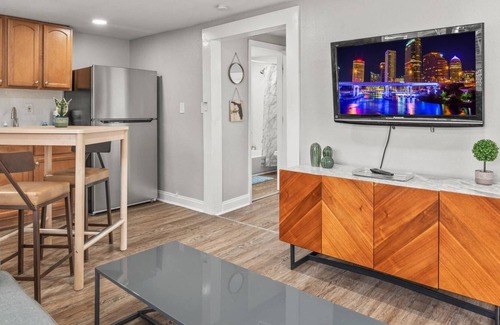 East Tampa House | Little Dream - minutes to everything in Tampa