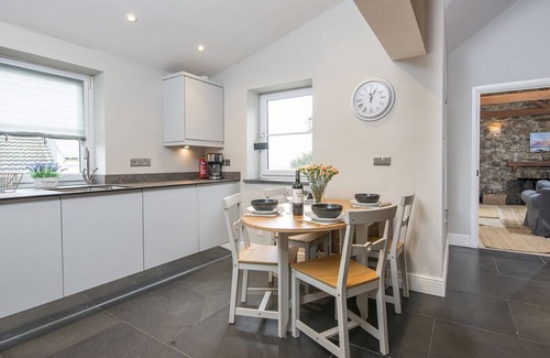 Haverfordwest Cottage | Little Folly, Holiday Cottage Nolton Haven, Sleeps 4, 2 bedrooms, bathrooms