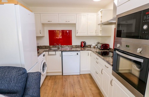 Carew Newton Cottage | LITTLE FREESTONE, family friendly, country holiday cottage in Carew