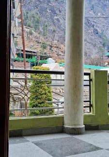 Kasol House | Little Hamlet Choj
