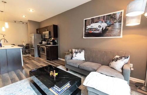 North Burnet Apartment | Little Havana in the Dominion