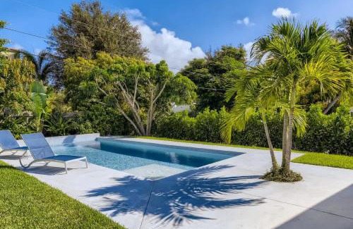 Flamingo Parks House | Little Havana - Unwind in a Tropical Garden Retreat with Private Pool