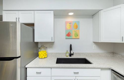 Des Moines House | Little Italy in DSM: 2 Bed 1 Bath Upgraded Townhome w/King Bed & Reading Nook