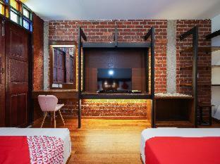 Teluk Intan Hotel | Little Kampung Studio