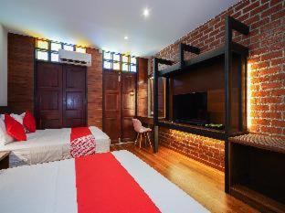 Teluk Intan Hotel | Little Kampung Studio