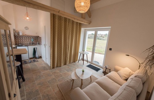 Puyjourdes House | Little lovely house in the countryside with a beautiful view