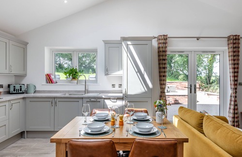 Bideford House | Little Mead - Two Bedroom House, Sleeps 4