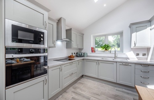 Bideford House | Little Mead - Two Bedroom House, Sleeps 4